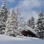 Almapartment Skiwiege - Ski-in - Ski-out Only