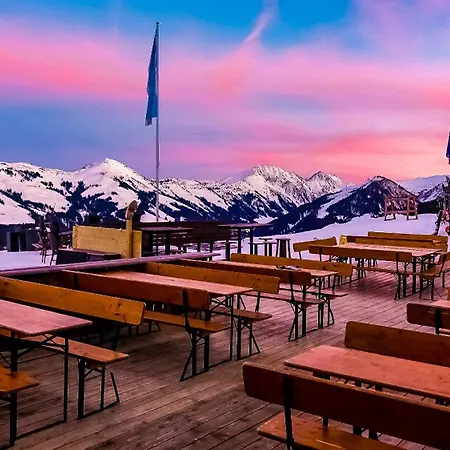 Almapartment Skiwiege - Ski-in - Ski-out Only * Kirchberg in Tirol
