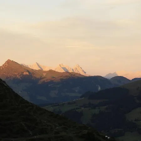 Almapartment Skiwiege - Ski-in - Ski-out Only Kirchberg in Tirol