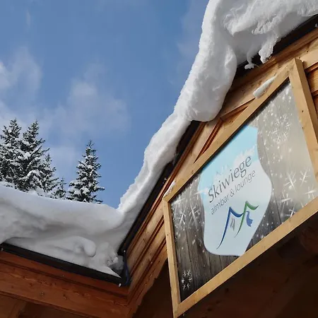 Almapartment Skiwiege - Ski-in - Ski-out Only Kirchberg in Tirol